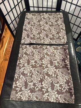 Elegant Floral Duvet Cover Panel in Brown and Cream